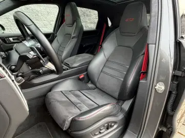 PORSCHE Cayenne GTS Pano Chrono Bose Matrix
