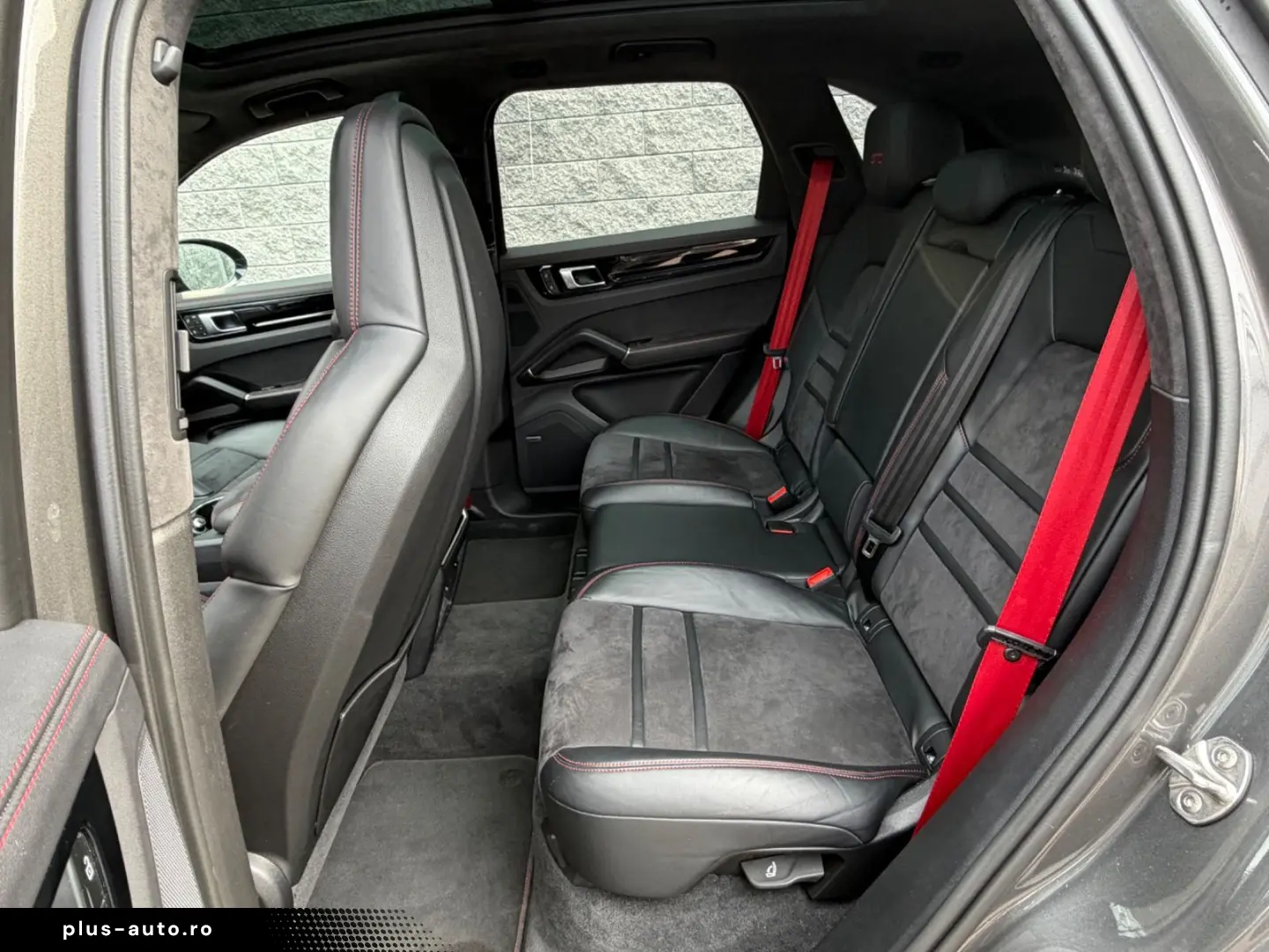 PORSCHE Cayenne GTS Pano Chrono Bose Matrix