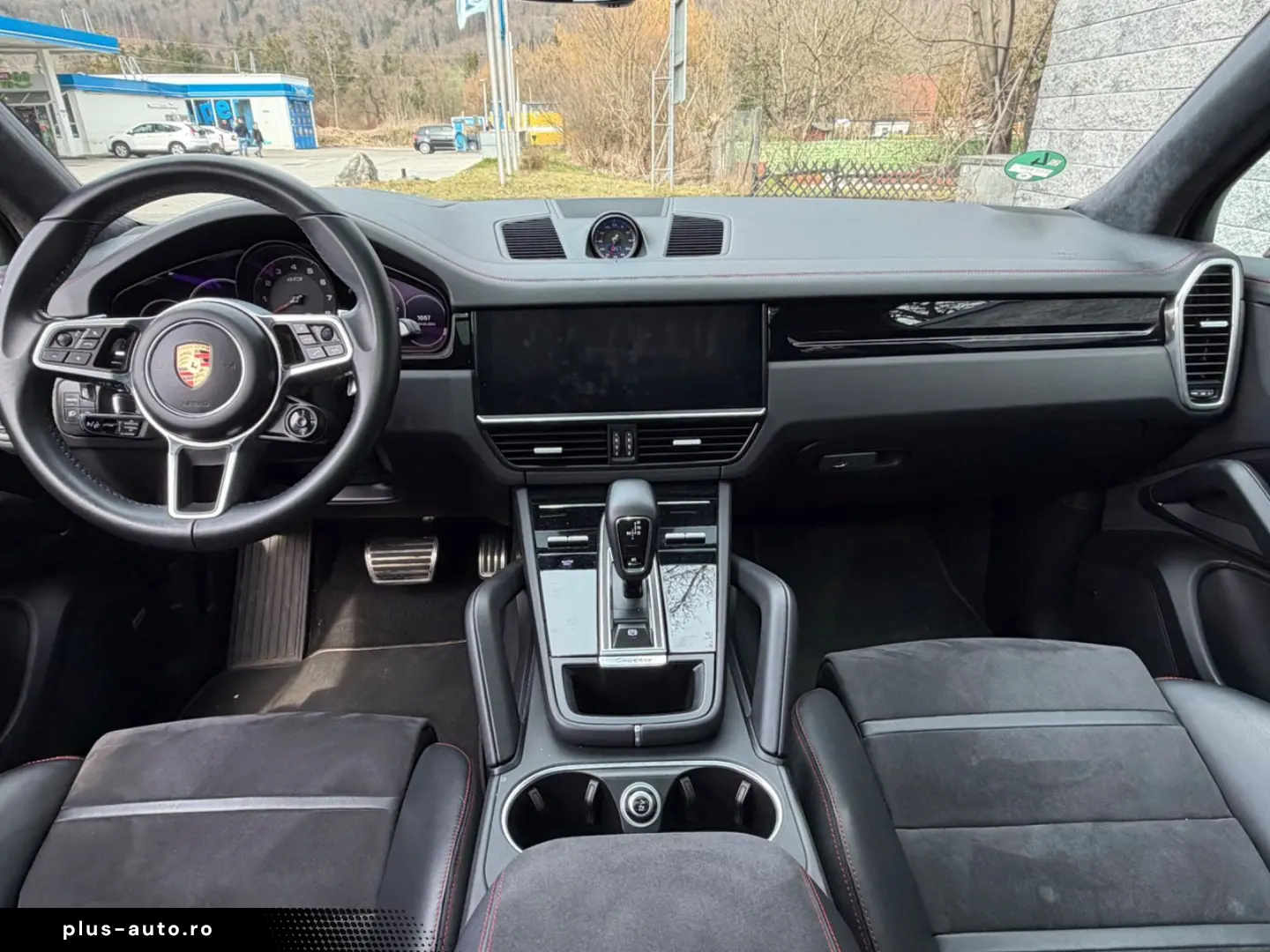 PORSCHE Cayenne GTS Pano Chrono Bose Matrix