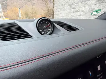 PORSCHE Cayenne GTS Pano Chrono Bose Matrix