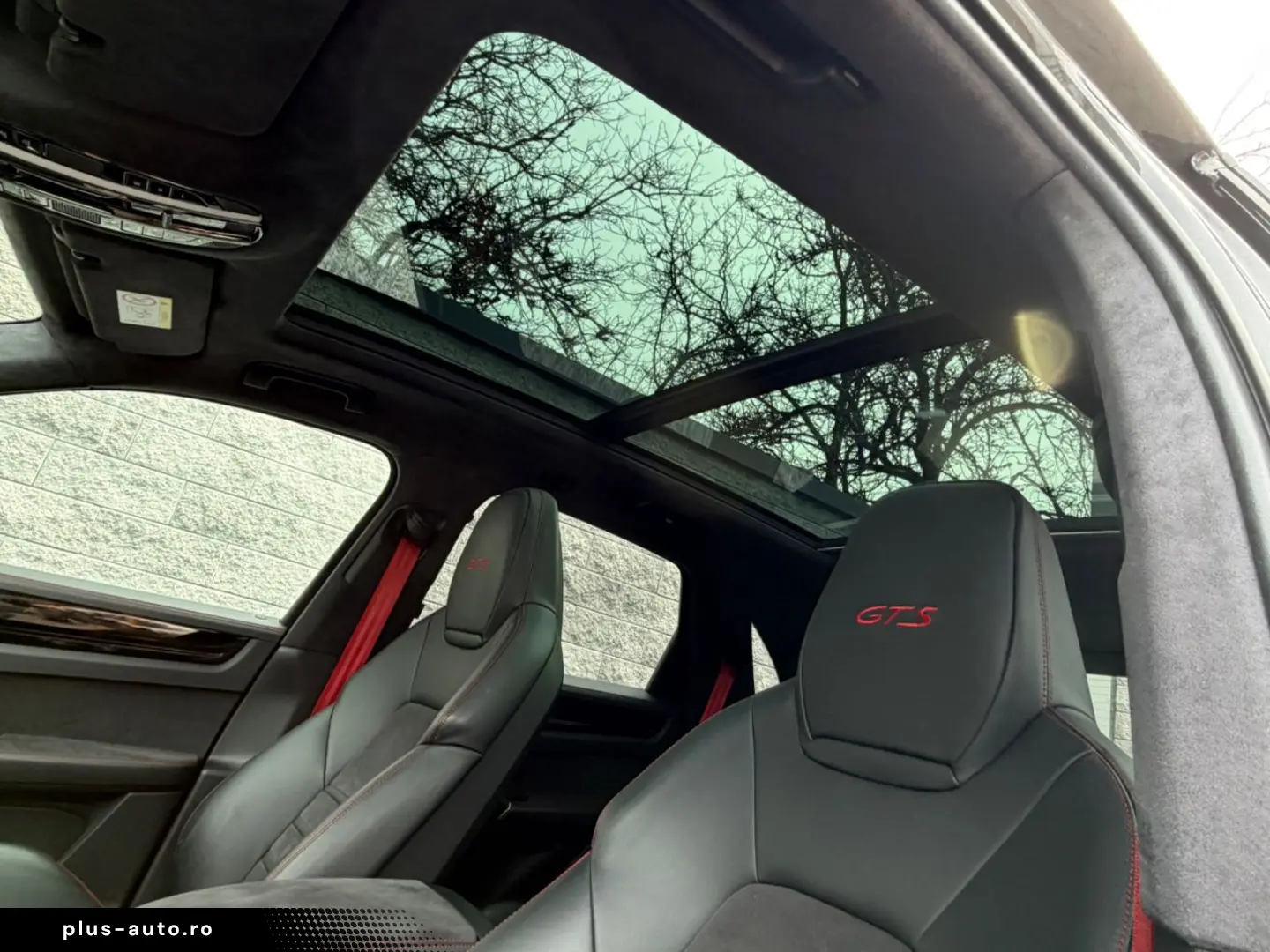 PORSCHE Cayenne GTS Pano Chrono Bose Matrix