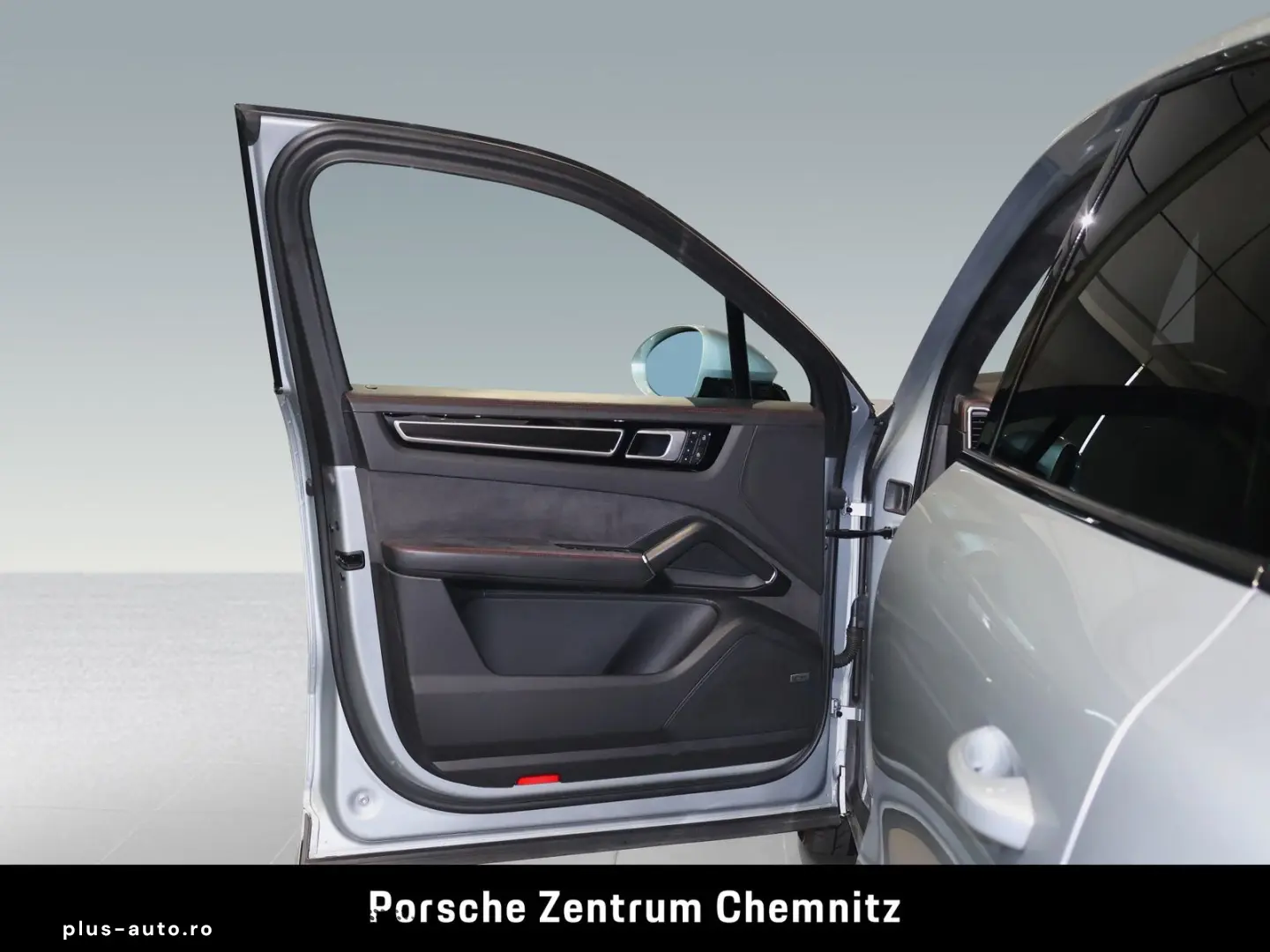 PORSCHE Cayenne GTS BOSE Pano ACC