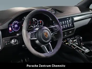 PORSCHE Cayenne GTS BOSE Pano ACC
