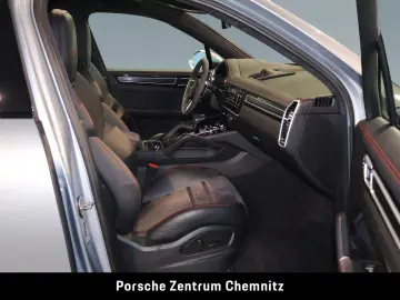 PORSCHE Cayenne GTS BOSE Pano ACC