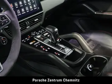 PORSCHE Cayenne GTS BOSE Pano ACC