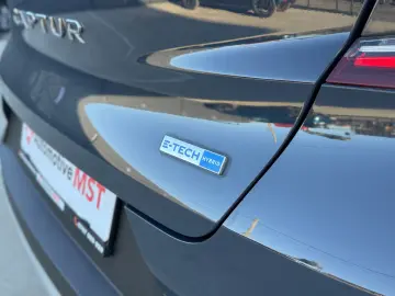 Renault Captur E-TECH Full 145 TECHNO
