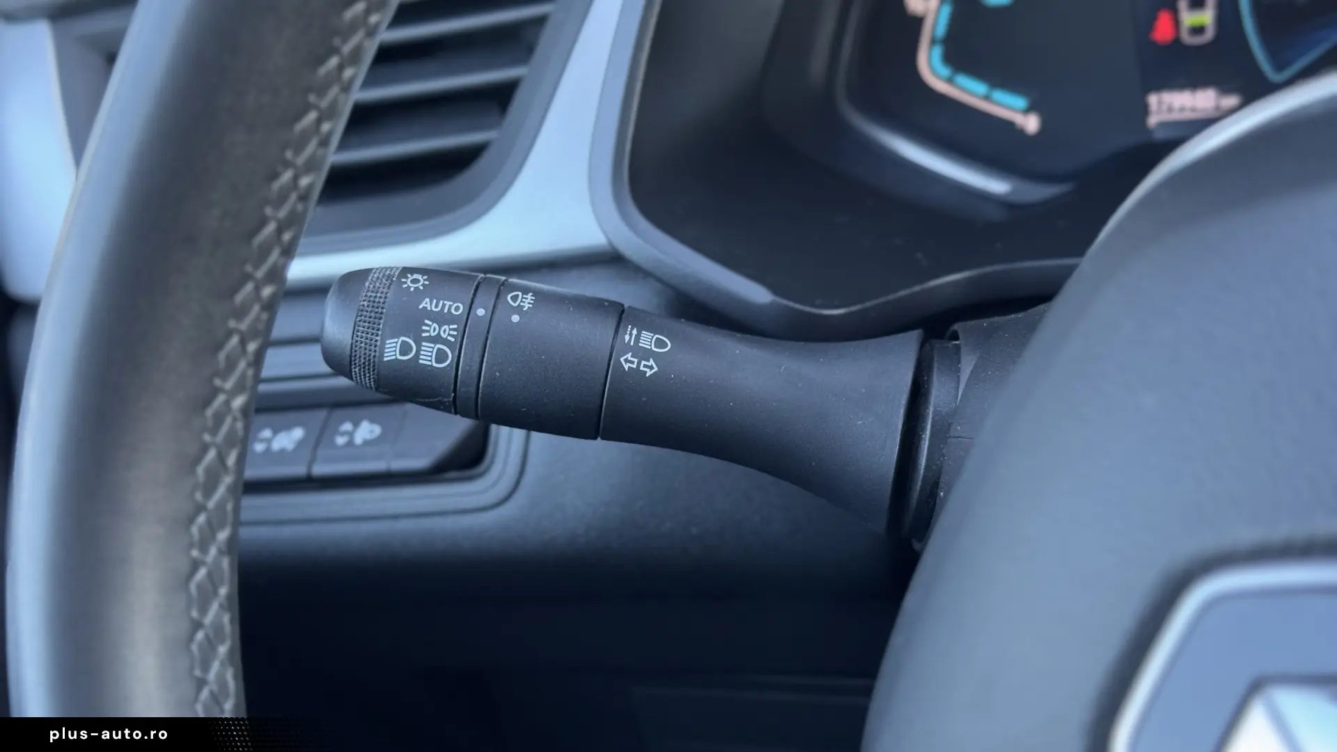 Renault Captur E-TECH Full 145 TECHNO