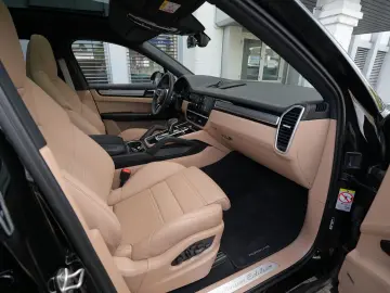 PORSCHE E-Hybrid Coupé PLATINUM-INNO-PDCC-SPORTABG.-VOLL