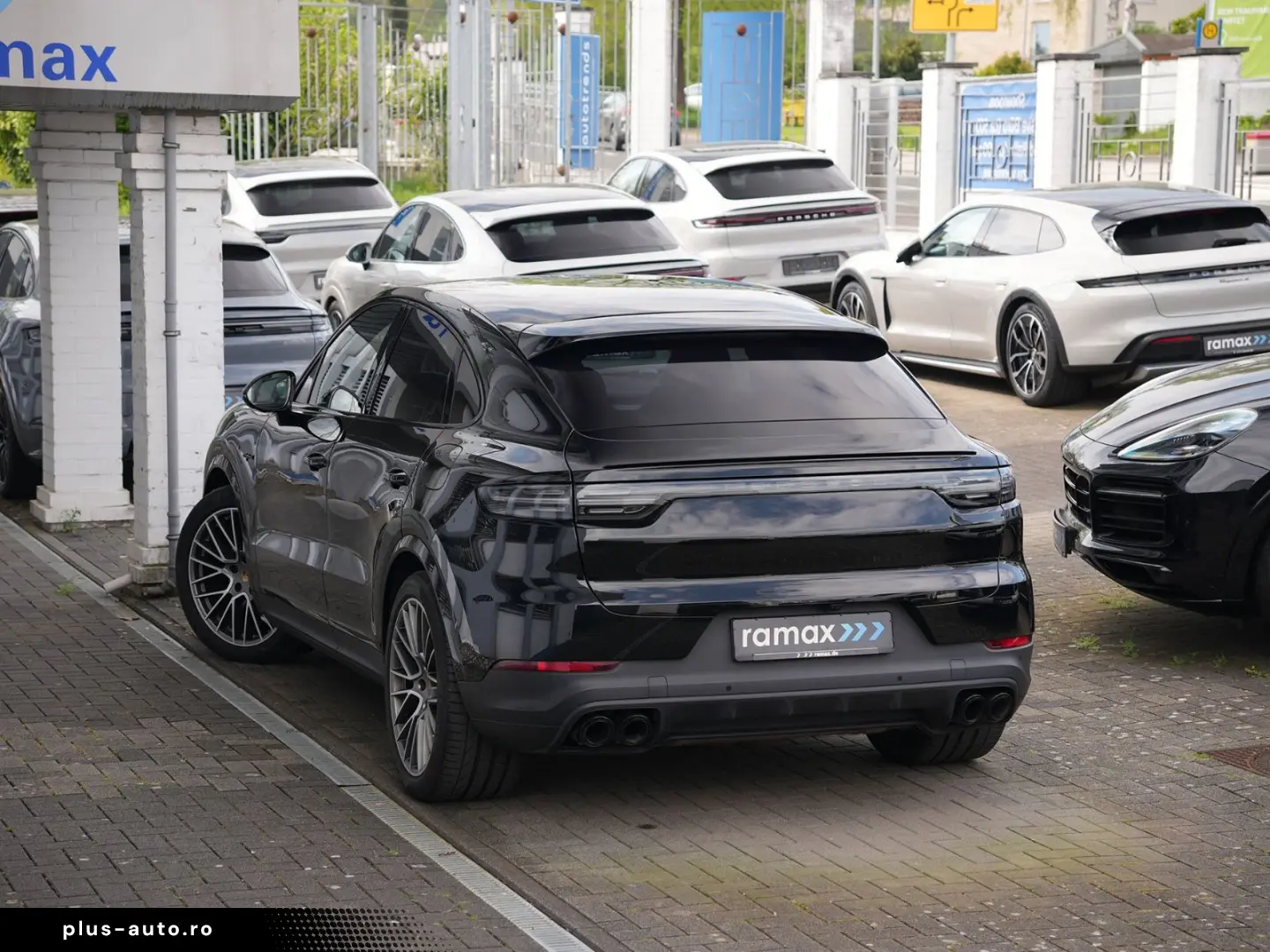 PORSCHE E-Hybrid Coupé PLATINUM-INNO-PDCC-SPORTABG.-VOLL
