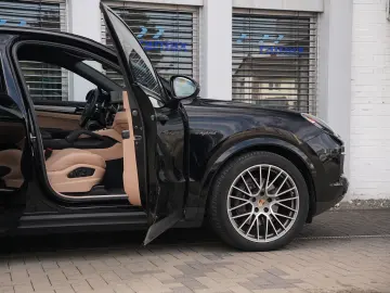 PORSCHE E-Hybrid Coupé PLATINUM-INNO-PDCC-SPORTABG.-VOLL