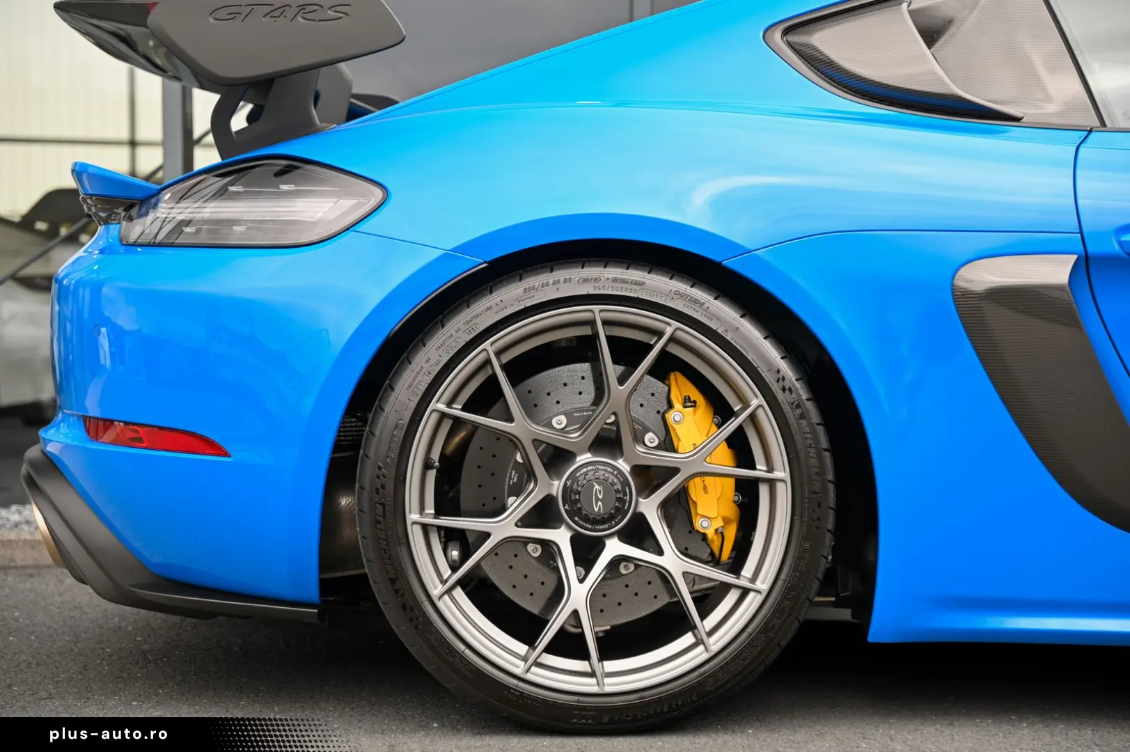 PORSCHE Cayman GT4 RS Clubsport Weissach  Keramik  Lift