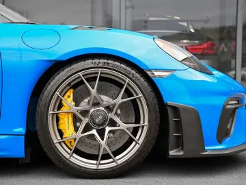 PORSCHE Cayman GT4 RS Clubsport Weissach  Keramik  Lift