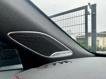 Mercedes-Benz CLA 35 AMG 4Matic AERO 7TKM HYPERBLAU 360
