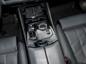 BMW 550e xDrive M Sport Pro HuD Bowers Willkins Komf