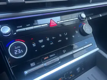 HYUNDAI Santa Fe HEV MY25 1.6 T-GDI 4WD SIGNATURE  BOSE