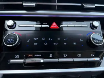 HYUNDAI SANTA FE 1.6 Plugin-Hybrid 4WD Signature