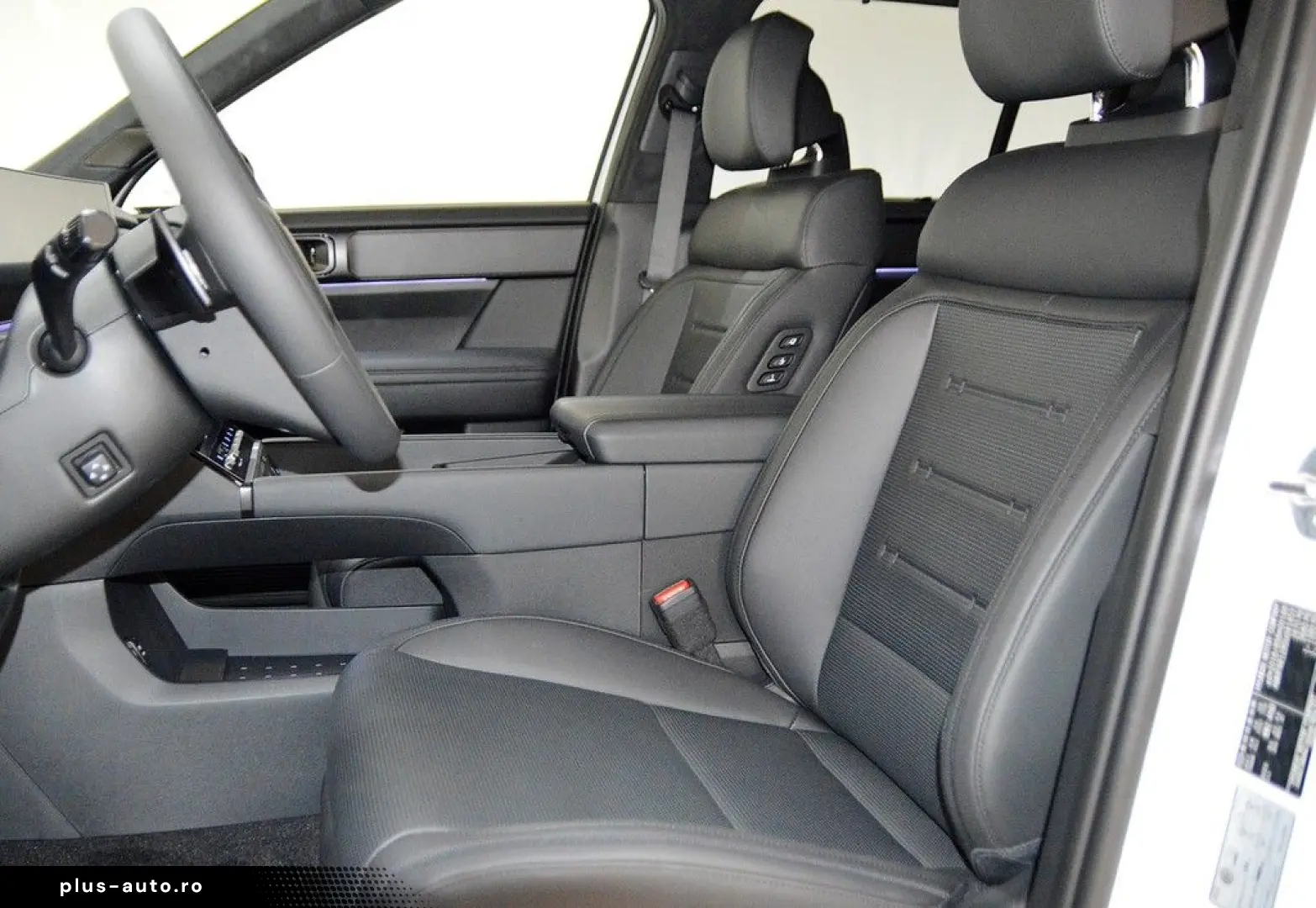 HYUNDAI Santa Fe PHEV (MY25) 1.6 T-GDI 6-AT 4WD BLACKLIN