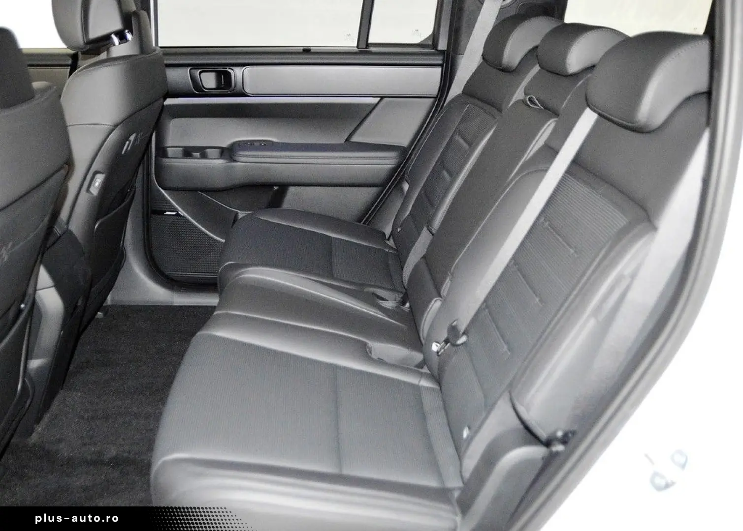 HYUNDAI Santa Fe PHEV (MY25) 1.6 T-GDI 6-AT 4WD BLACKLIN