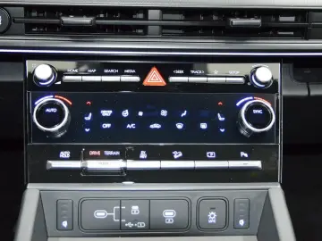 HYUNDAI Santa Fe PHEV (MY25) 1.6 T-GDI 6-AT 4WD BLACKLIN