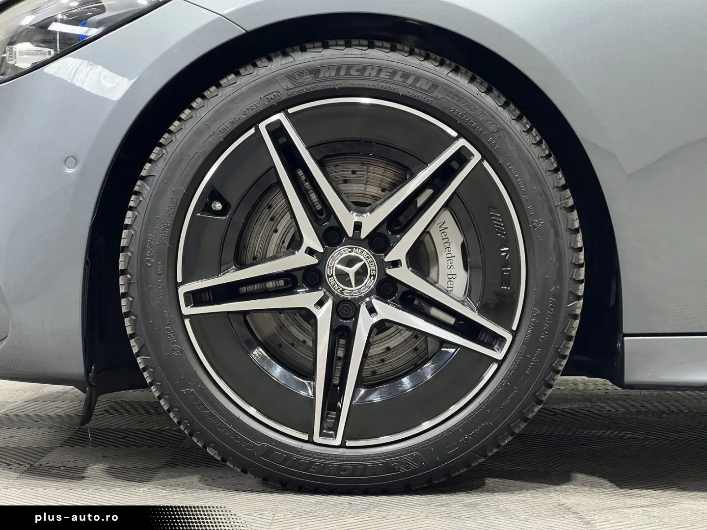 MERCEDES-BENZ C 200 AMG Pano 360