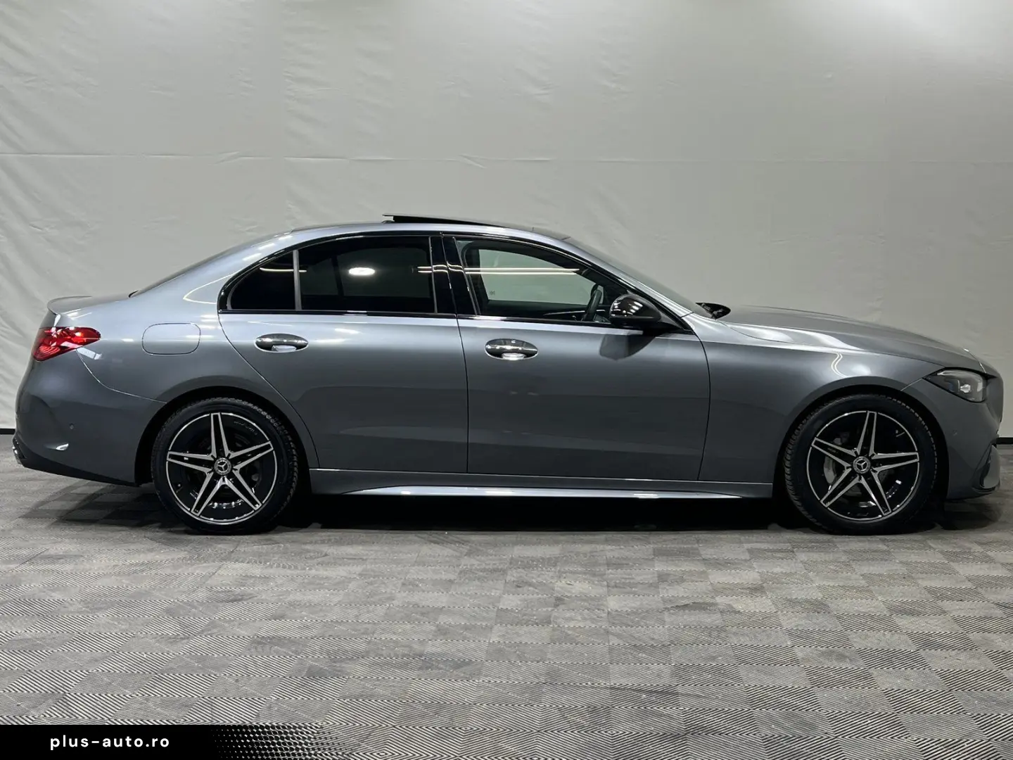 MERCEDES-BENZ C 200 AMG Pano 360