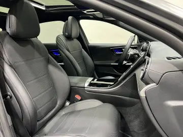 MERCEDES-BENZ C 200 AMG Pano 360