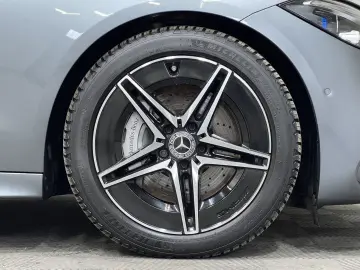 MERCEDES-BENZ C 200 AMG Pano 360
