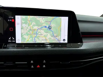 VW Golf VIII 2.0 TSI DSG 4Motion R DCC PANO HUD HAR
