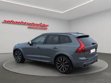VOLVO XC60 B5 D AWD R-Design HUD Luft 22Zoll Massage