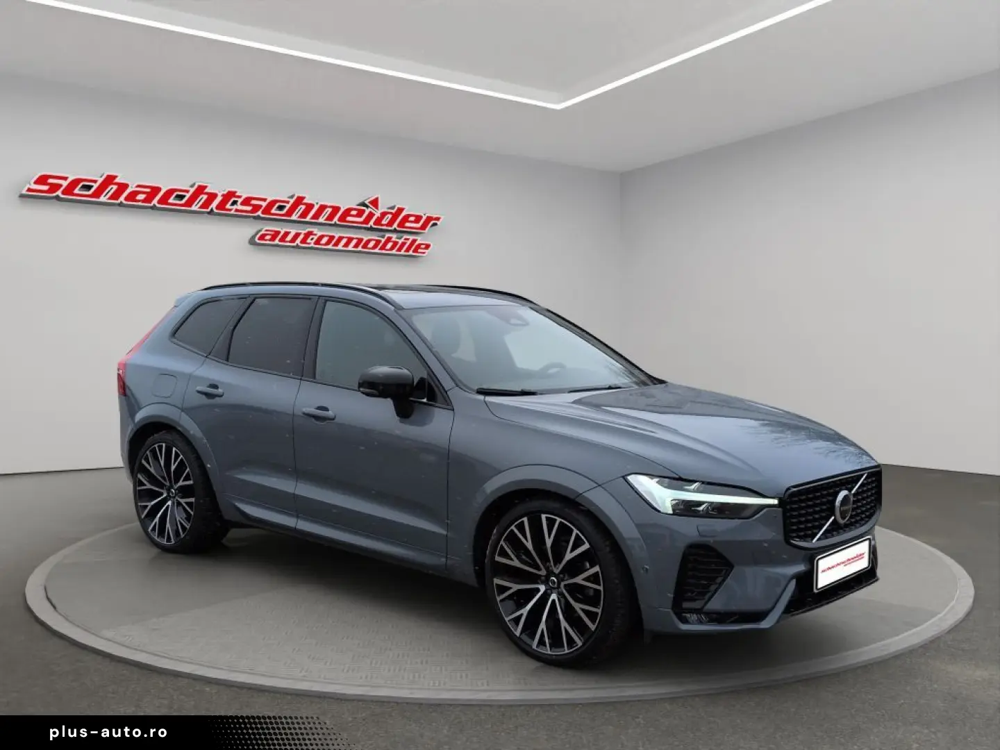 VOLVO XC60 B5 D AWD R-Design HUD Luft 22Zoll Massage