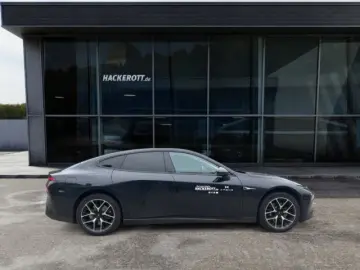XPENG P7 AWD Performance SHZ Memory Sitze ACC El. Heck