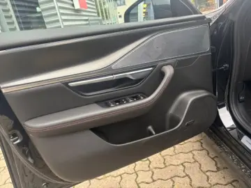 XPENG P7 AWD Performance SHZ Memory Sitze ACC El. Heck