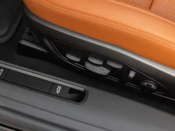 Porsche 992 911 Carrera GTS Cabriolet