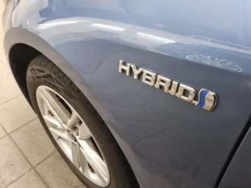 TOYOTA Corolla Touring Sports 2.0 Hybrid Edition Navi