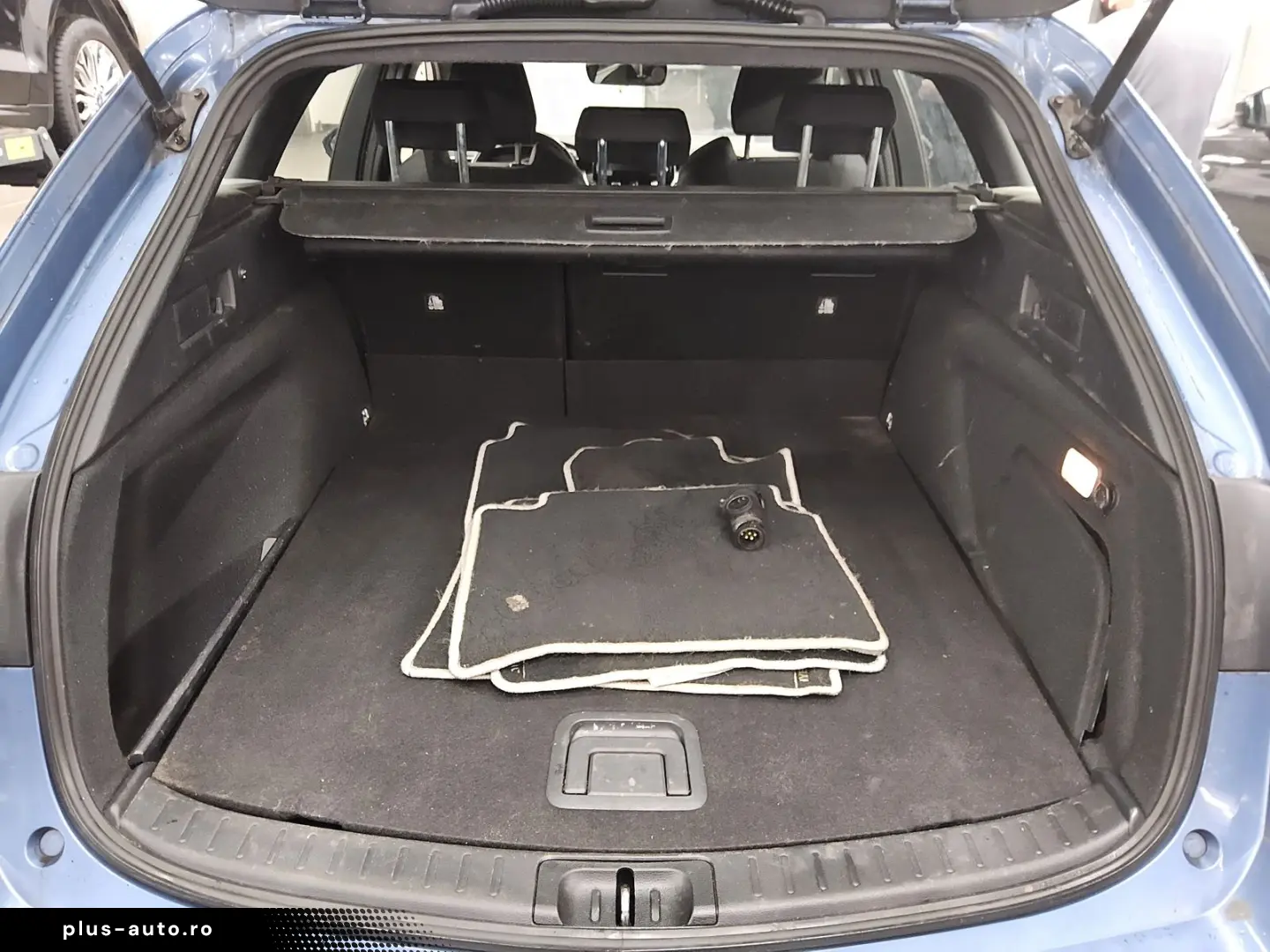 TOYOTA Corolla Touring Sports 2.0 Hybrid Edition Navi
