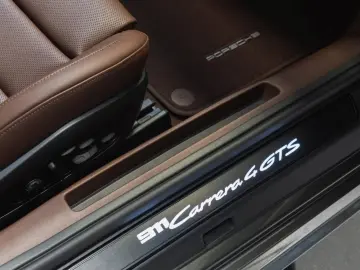 Porsche 992 911 Carrera 4 GTS Clubleder Liftsystem