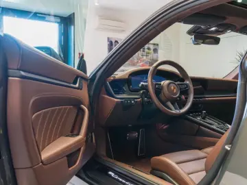 Porsche 992 911 Carrera 4 GTS Clubleder Liftsystem