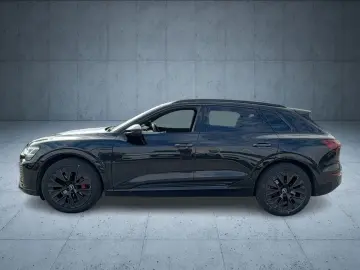 AUDI Q8 e-tron S line 50 qu. Matrix 21 ACC 360