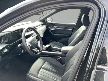 AUDI Q8 e-tron S line 50 qu. Matrix 21 ACC 360