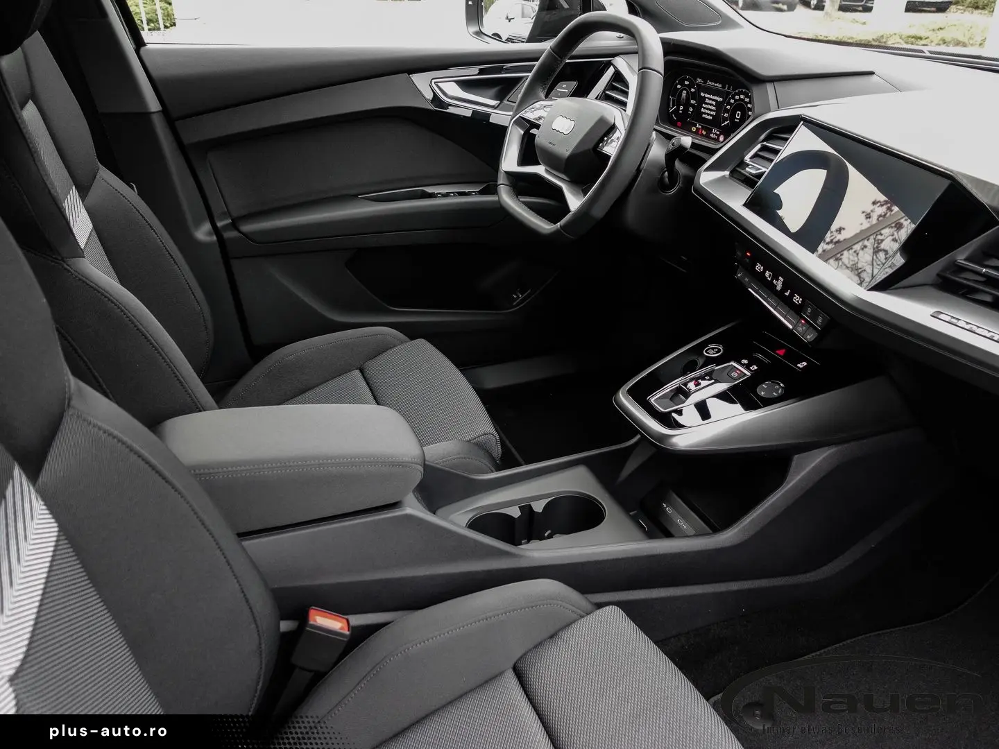 AUDI Q4 S Line Matrix MMIpro AHK LM21 SHZ RFK