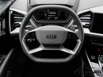 AUDI Q4 S Line Matrix MMIpro AHK LM21 SHZ RFK