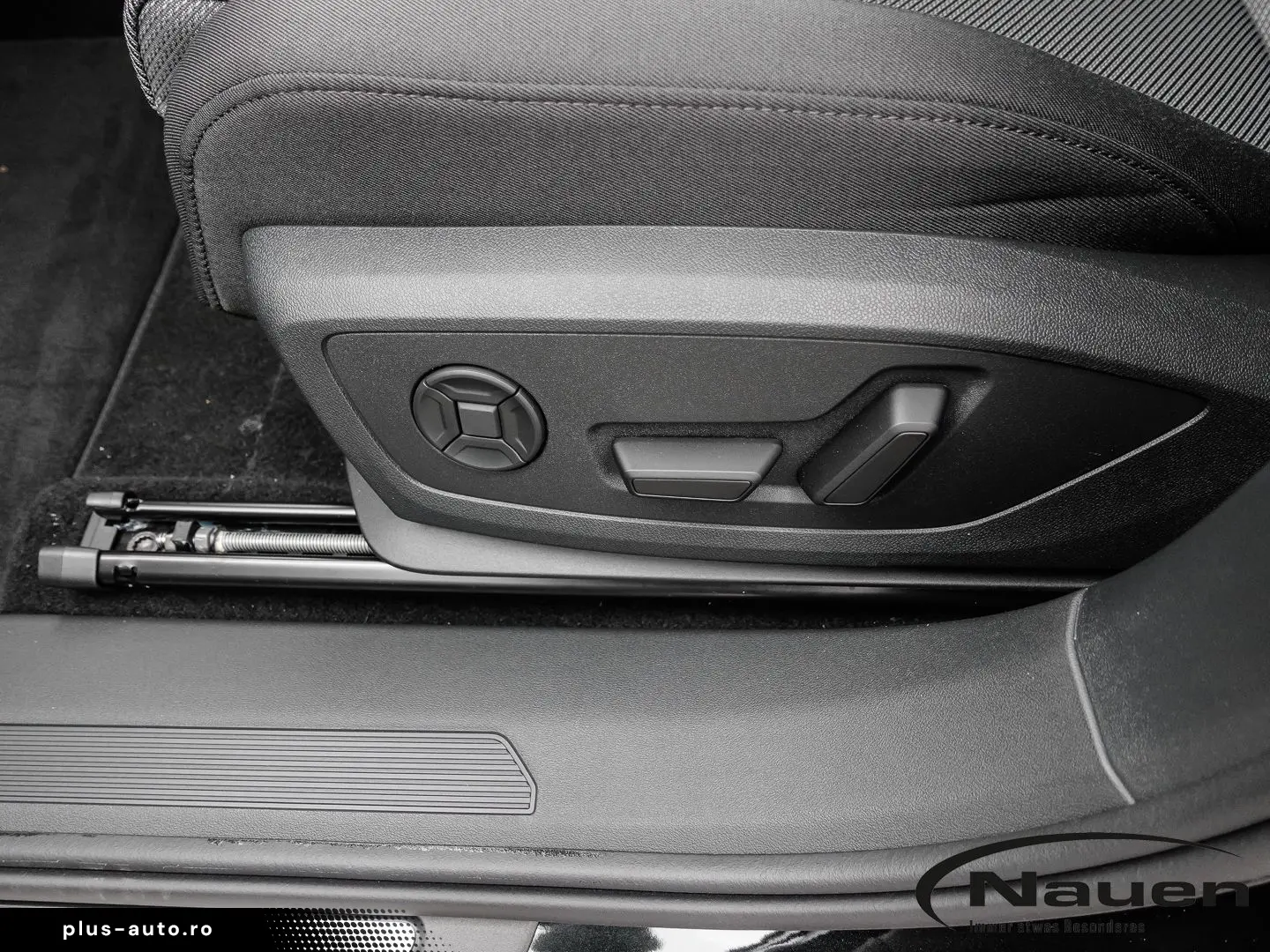 AUDI Q4 S Line Matrix MMIpro AHK LM21 SHZ RFK