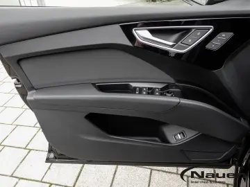 AUDI Q4 S Line Matrix MMIpro AHK LM21 SHZ RFK