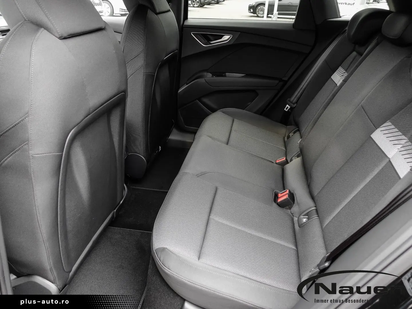 AUDI Q4 S Line Matrix MMIpro AHK LM21 SHZ RFK
