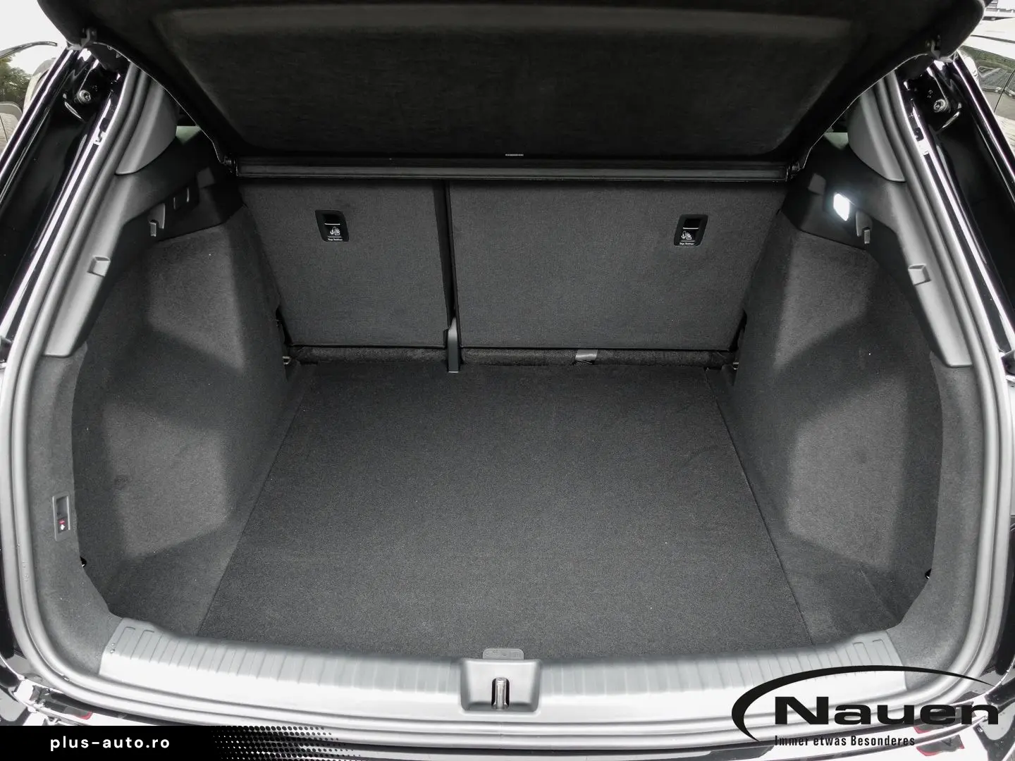 AUDI Q4 S Line Matrix MMIpro AHK LM21 SHZ RFK
