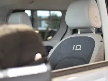 VW ID.Buzz Pro Design   MATRIX AHK ALARM ACC NAVI