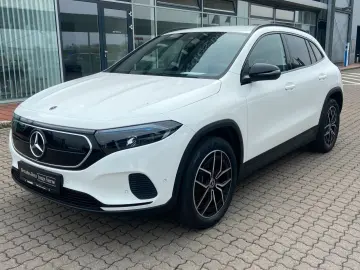 MERCEDES-BENZ EQA 300 4MATIC Night Kamera LED CarPlay 19 AMG