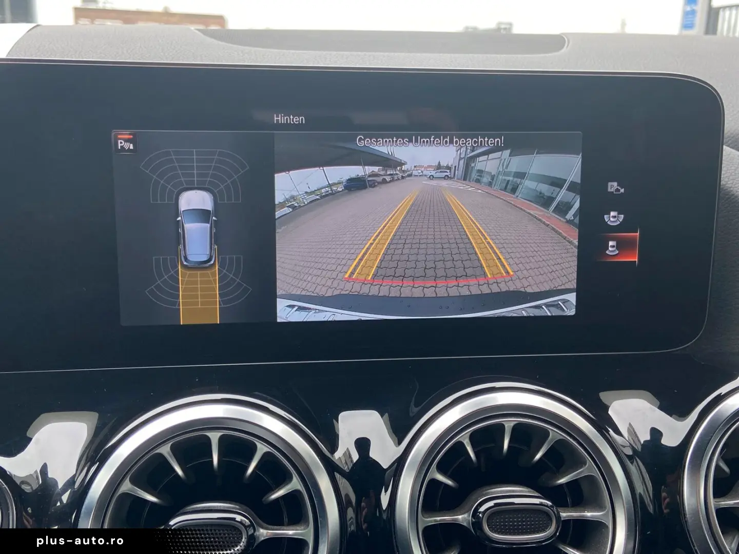MERCEDES-BENZ EQA 300 4MATIC Night Kamera LED CarPlay 19 AMG