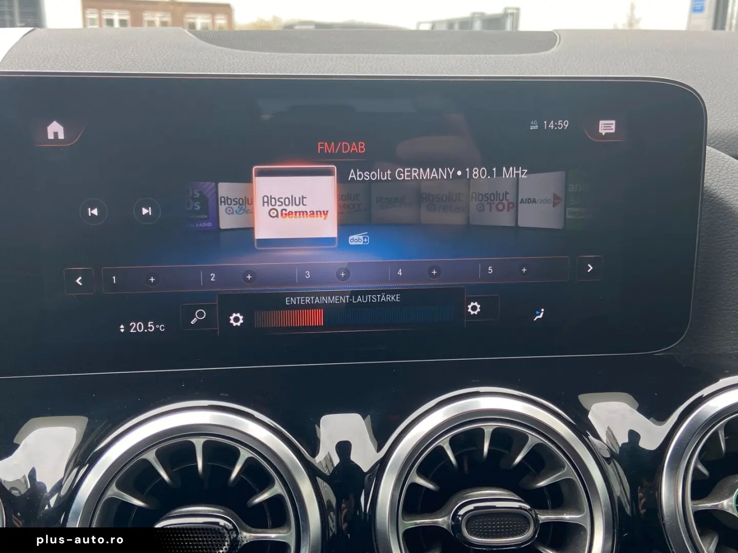 MERCEDES-BENZ EQA 300 4MATIC Night Kamera LED CarPlay 19 AMG