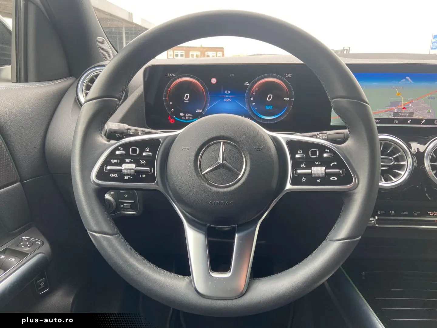MERCEDES-BENZ EQA 300 4MATIC Night Kamera LED CarPlay 19 AMG